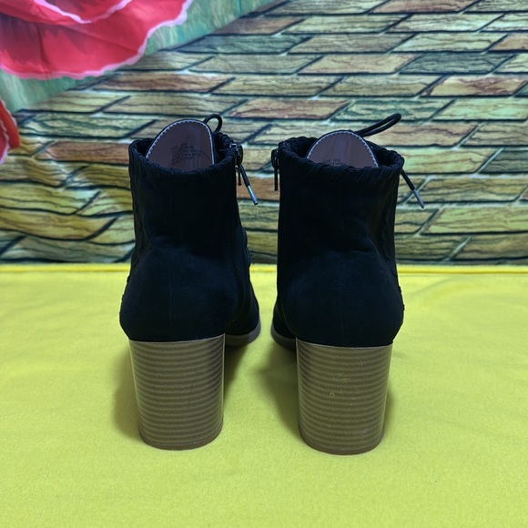 Lane Bryant ankle boots - Picture 3 of 8